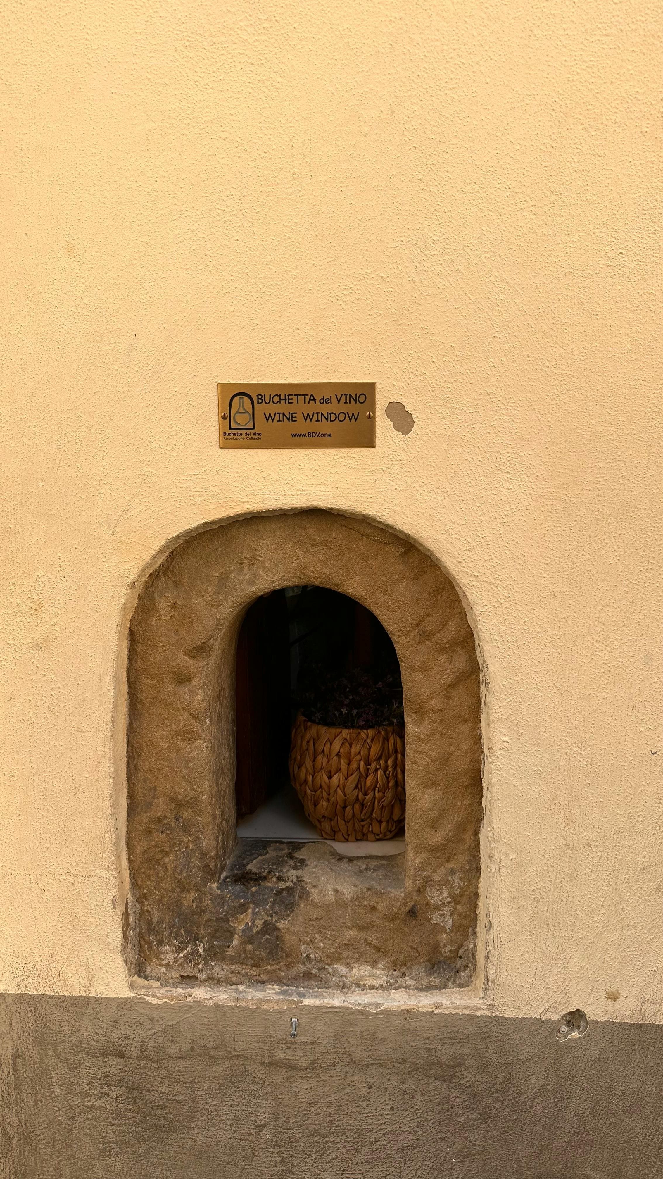 AI Receptionist for Wine Tour