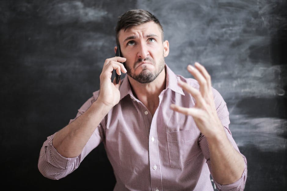 Five Reasons Why Adding a Business Line to Your Cell Phone Elevates Professional Communication in 2024