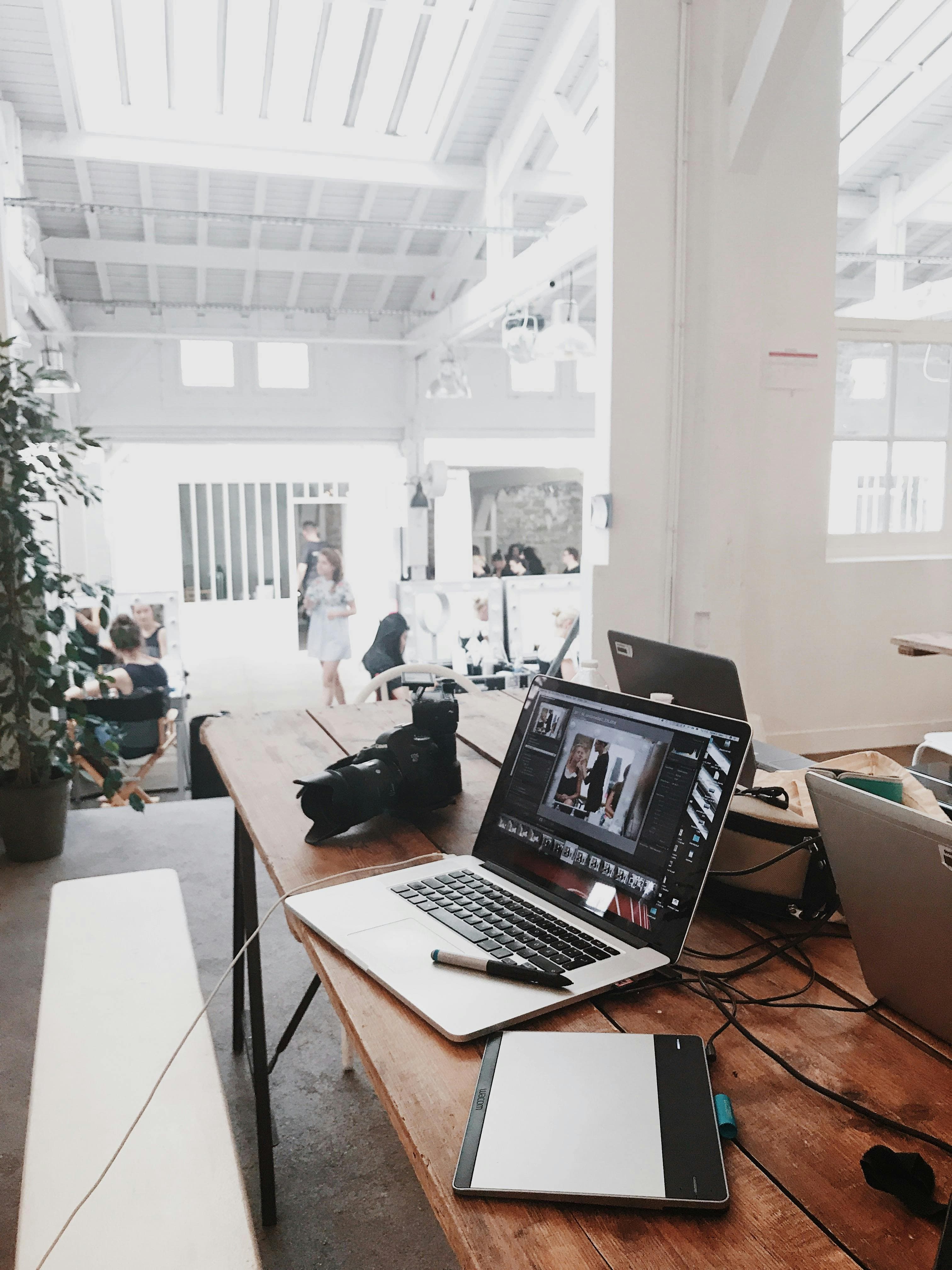AI Receptionist for Graphic Design