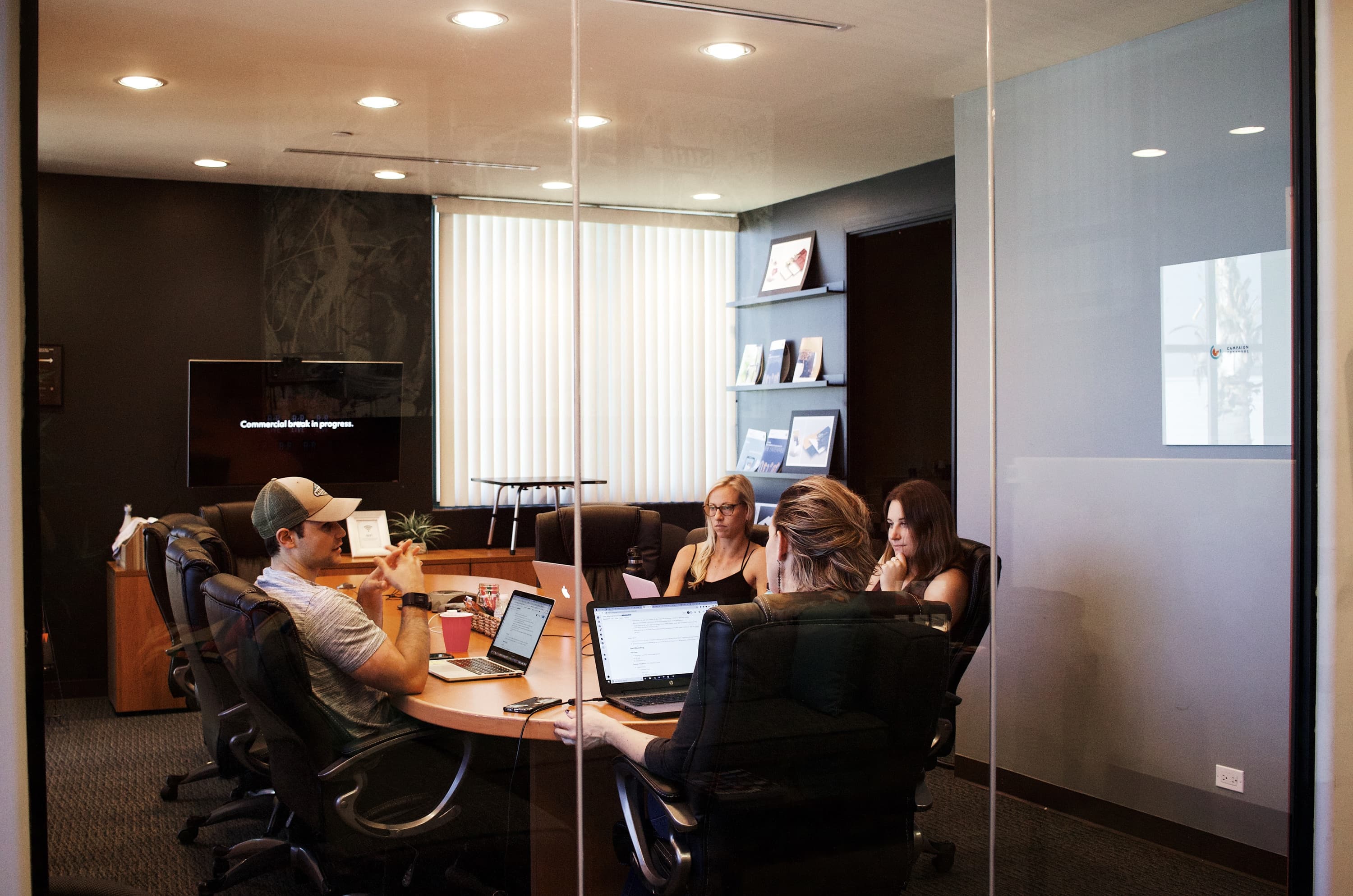 Revamp Your Business with an AI Receptionist: Heating up the Efficiency of HVAC Service!
